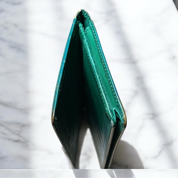 Louis Vuitton Epi wallet - Picture 5 of 6